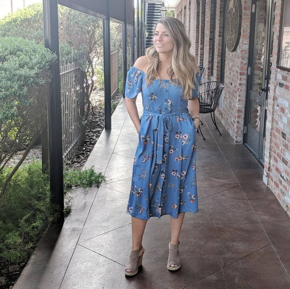 Xhilaration Short Sleeve Off the Shoulder Dress